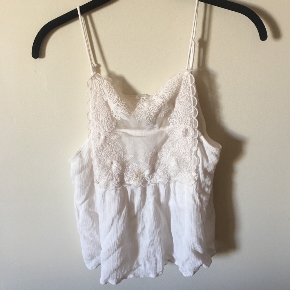 white lacey & mesh tank
